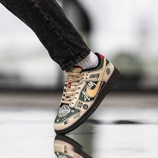 Кроссовки Nike SB Dunk Low x Stussy 572 green мужские Nike Бежево