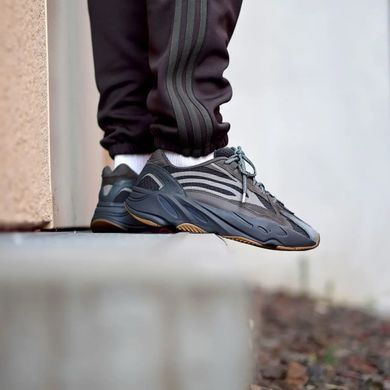 Кросівки Adidas Yeezy Boost 700 V2 Geode чоловічі No brand Коричневий (A166-4 brown (41 (26,5 см))
